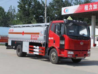 加油車(chē) 散裝粉末運(yùn)輸?shù)年P(guān)鍵一環(huán)